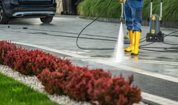 Best Gutter Cleaning  in Garberville, CA